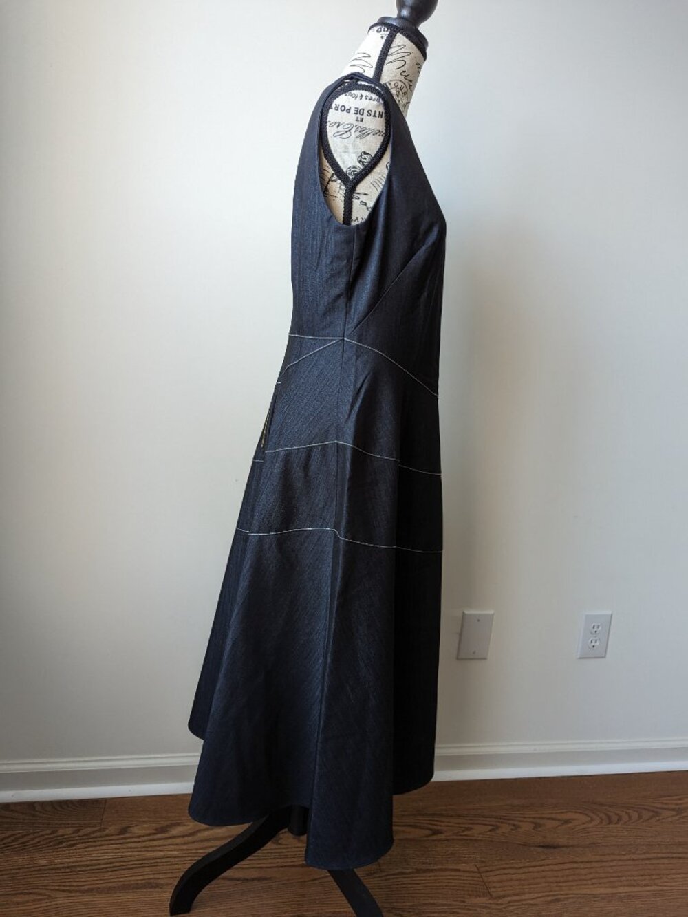 Calvin Klein Sleeveless dress NWT size 10 - Picture 4 of 4